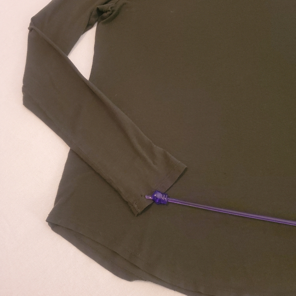 FIGS (2 Piece Bundle) Moss & Black Super Soft Pima Modal Long Sleeve Underscrubs - Picture 11 of 11